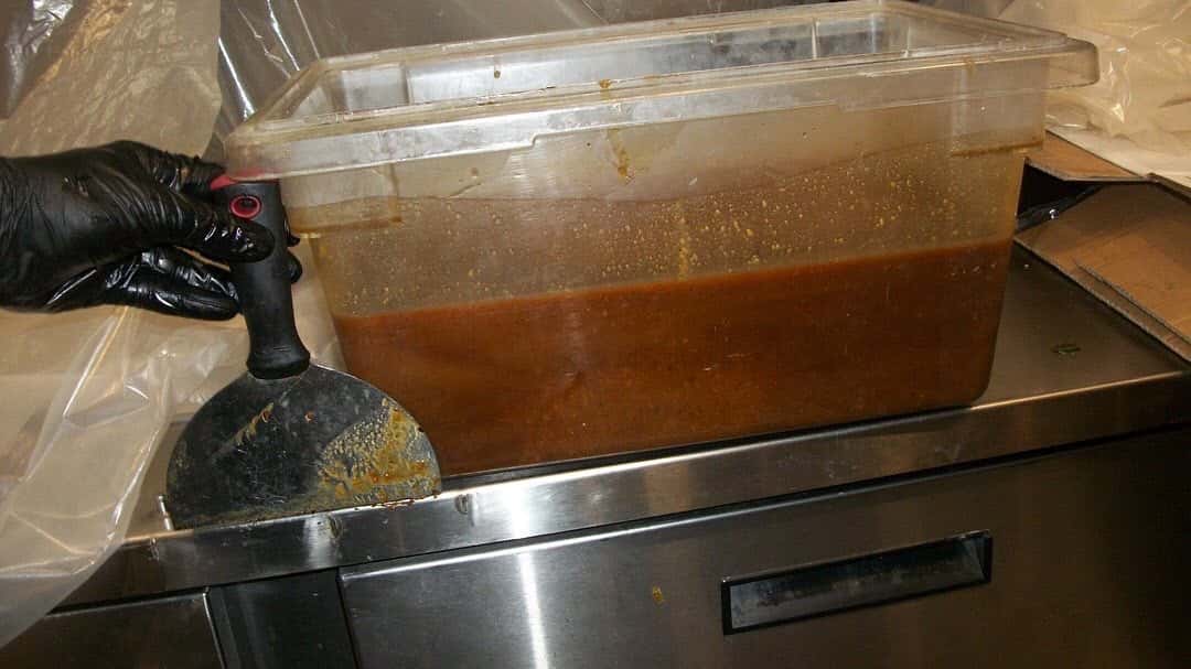 Liquid grease